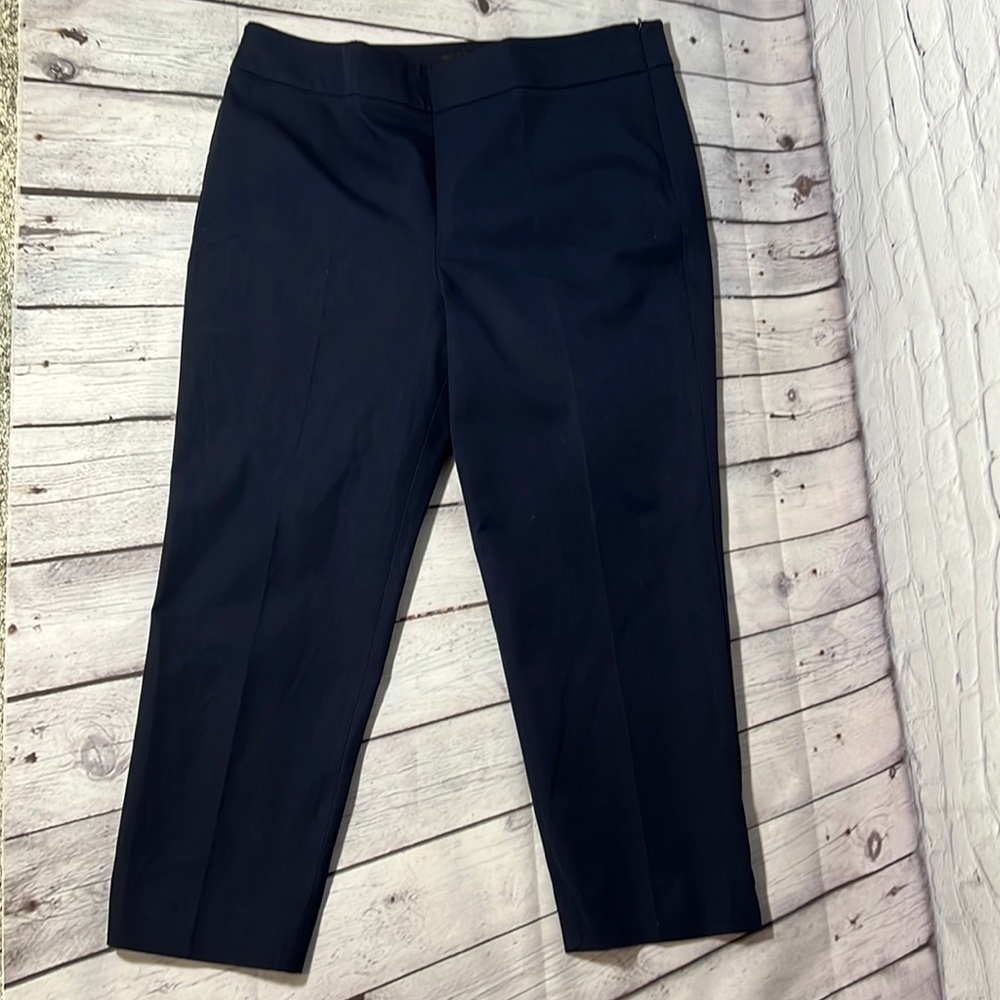TALBOTS Chatham Crop Pants in navy blue. Size 12.